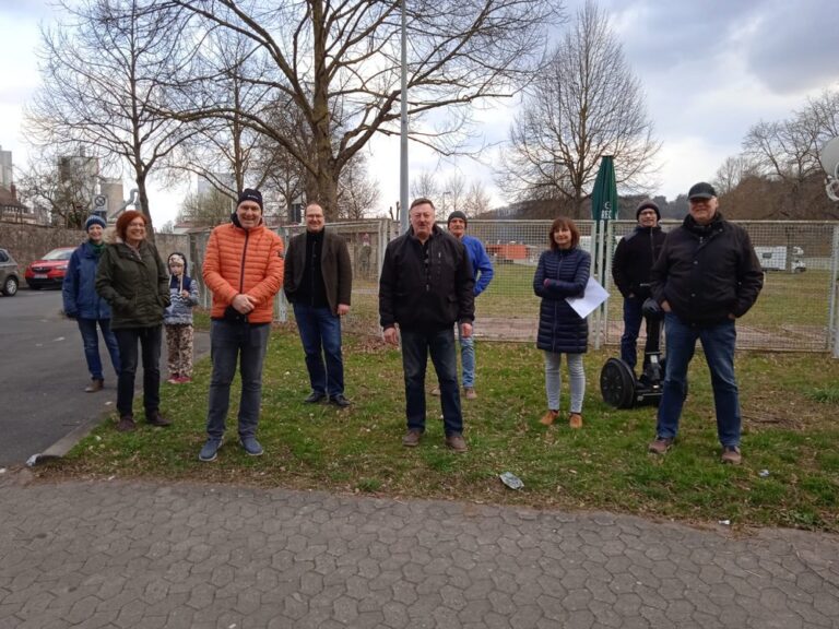 Grüner Ortsverband trifft sich zu einer Begehung des Hegewaldgeländes und der Südstadt