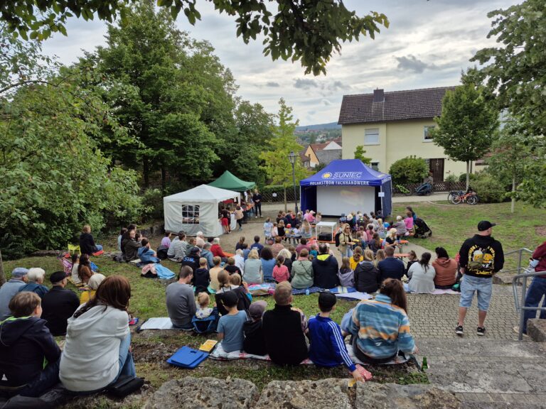 Sommerkino unter freiem Himmel – Ein Rückblick auf magische Momente am Retzbacher Kirle